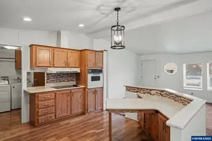 3946 Willamette Ave SE, Albany, OR 97322 - Photo 14