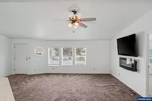 3946 Willamette Ave SE, Albany, OR 97322 - Photo 8