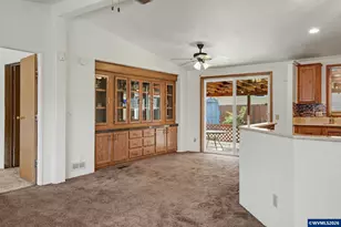 3946 Willamette Ave SE, Albany, OR 97322 - Photo 10