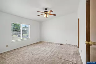 3946 Willamette Ave SE, Albany, OR 97322 - Photo 18