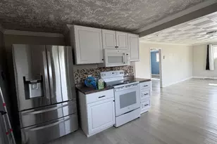 1675 S Second St, Lebanon, OR 97355 - Photo 6