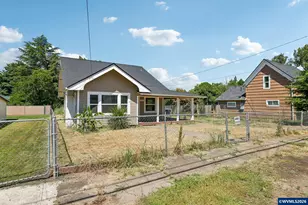 430 Log Cabin St, Independence, OR 97351 - Photo 2