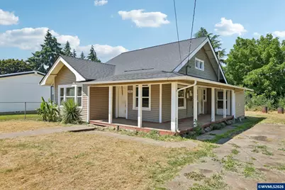 430 Log Cabin St, Independence, OR 97351 - Photo 4