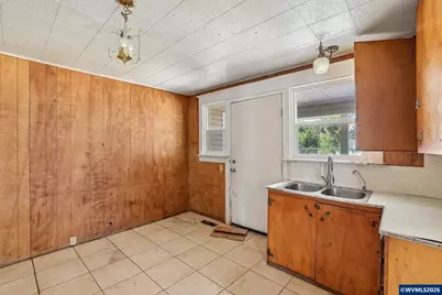 430 Log Cabin St, Independence, OR 97351 - Photo 14