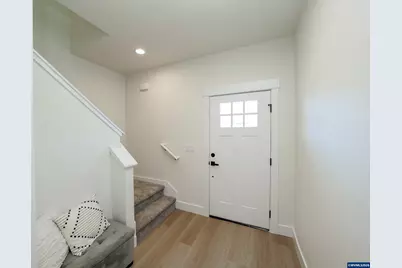 729 Periander Wy, Harrisburg, OR 97352 - Photo 4