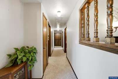 588 SE Kingwood Av, Mill City, OR 97360 - Photo 16