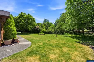 588 SE Kingwood Ave, Mill City, OR 97360 - Photo 10