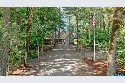 40357 Hilltop Dr, Lebanon, OR 97355 - Photo 2