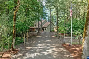 40357 Hilltop Dr, Lebanon, OR 97355 - Photo 2