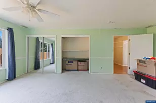 1025 N 3rd St, Woodburn, OR 97071 - Photo 28