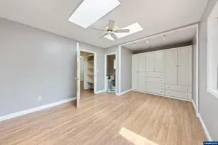 1025 N 3rd St, Woodburn, OR 97071 - Photo 22