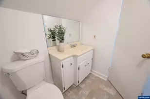 170 23rd St NE, Salem, OR 97301 - Photo 30