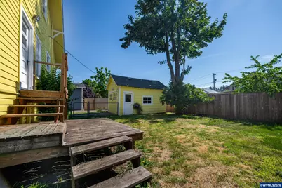 170 23rd St NE, Salem, OR 97301 - Photo 6
