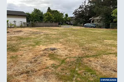 2045 Hollywood Dr NE, Salem, OR 97305 - Photo 4