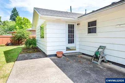 320 S 7th St, Lebanon, OR 97355 - Photo 36