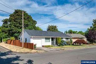320 S 7th St, Lebanon, OR 97355 - Photo 2