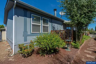 5422 Portland Rd NE #130, Salem, OR 97305 - Photo 10