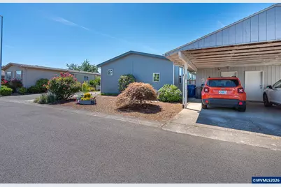 5422 Portland Rd NE #130, Salem, OR 97305 - Photo 4