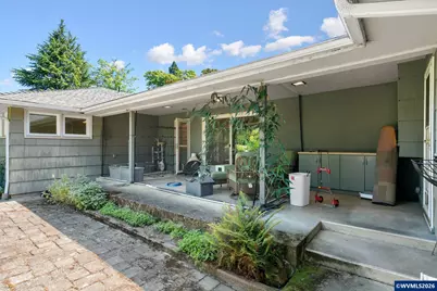 925 15th St NE, Salem, OR 97301 - Photo 30
