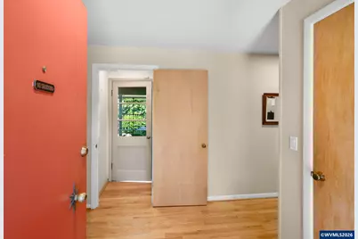 925 15th St NE, Salem, OR 97301 - Photo 4