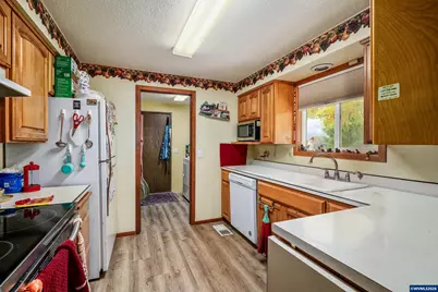 3113 Jackson St SE, Albany, OR 97322 - Photo 14