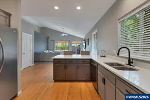 284 SW Wyatt St, Dallas, OR 97338 - Photo 6
