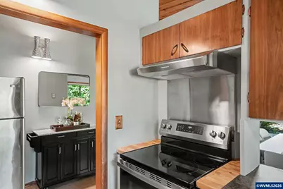 1705 NW Menlo Dr, Corvallis, OR 97330 - Photo 18