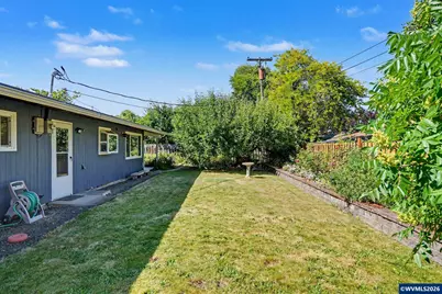1705 NW Menlo Dr, Corvallis, OR 97330 - Photo 34