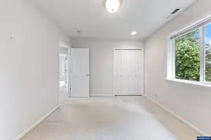 310 NW Foxglove St, Dallas, OR 97338 - Photo 42