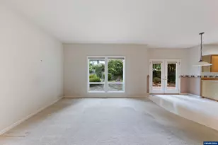 310 NW Foxglove St, Dallas, OR 97338 - Photo 10