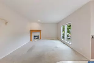 310 NW Foxglove St, Dallas, OR 97338 - Photo 8