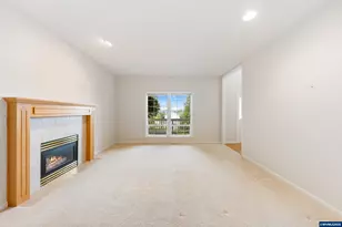 310 NW Foxglove St, Dallas, OR 97338 - Photo 22