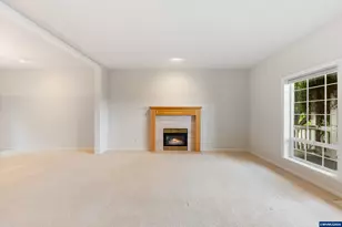 310 NW Foxglove St, Dallas, OR 97338 - Photo 22