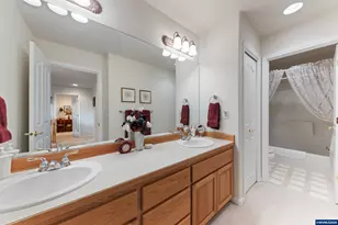 310 NW Foxglove St, Dallas, OR 97338 - Photo 44