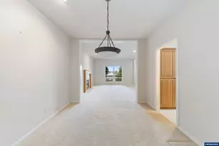 310 NW Foxglove St, Dallas, OR 97338 - Photo 20