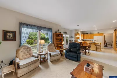 310 NW Foxglove St, Dallas, OR 97338 - Photo 24