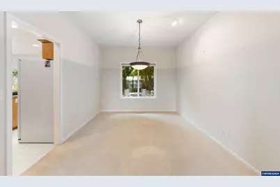 310 NW Foxglove St, Dallas, OR 97338 - Photo 18