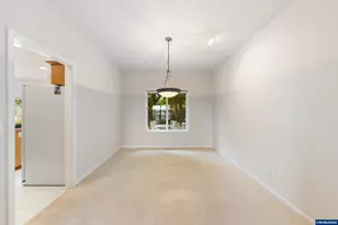 310 NW Foxglove St, Dallas, OR 97338 - Photo 18