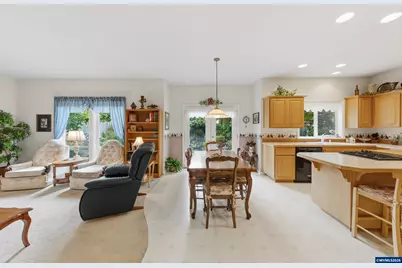 310 NW Foxglove St, Dallas, OR 97338 - Photo 20