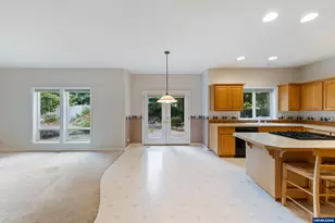 310 NW Foxglove St, Dallas, OR 97338 - Photo 12