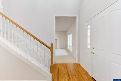 310 NW Foxglove St, Dallas, OR 97338 - Photo 6
