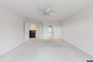 310 NW Foxglove St, Dallas, OR 97338 - Photo 32