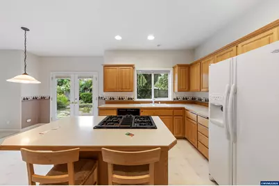 310 NW Foxglove St, Dallas, OR 97338 - Photo 16