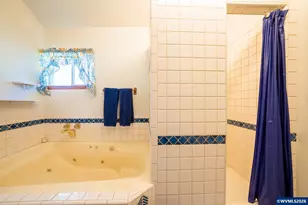 1017 NE Lake Dr, Lincoln City, OR 97367 - Photo 28
