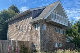 1017 NE Lake Dr, Lincoln City, OR 97367 - Photo 1