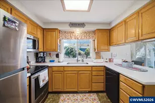 772 Cherry Blossom Ln, Lebanon, OR 97355 - Photo 10