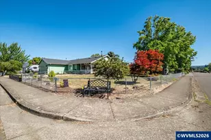 772 Cherry Blossom Ln, Lebanon, OR 97355 - Photo 4
