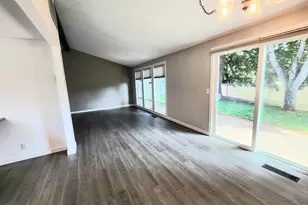 540 Wormwood Dr SE, Salem, OR 97306 - Photo 6