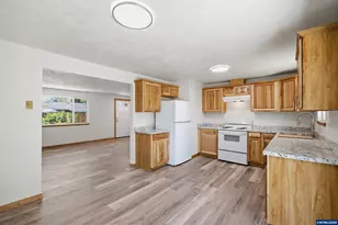 455 SE Park Ave, Corvallis, OR 97333 - Photo 10