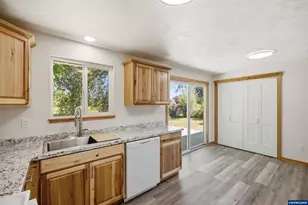 455 SE Park Ave, Corvallis, OR 97333 - Photo 16